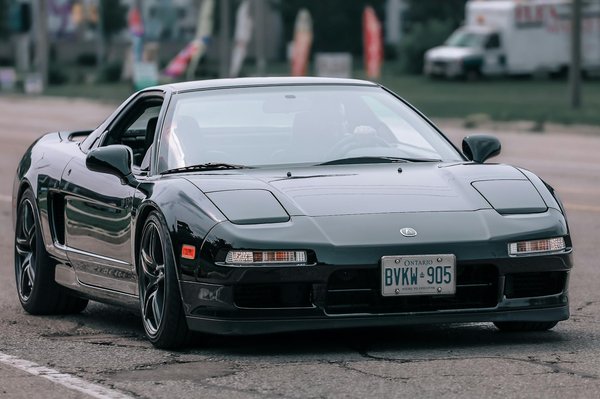 Guida alla Selezione degli Accessori Perfetti per un Abito Lungo da Cerimonia Estiva